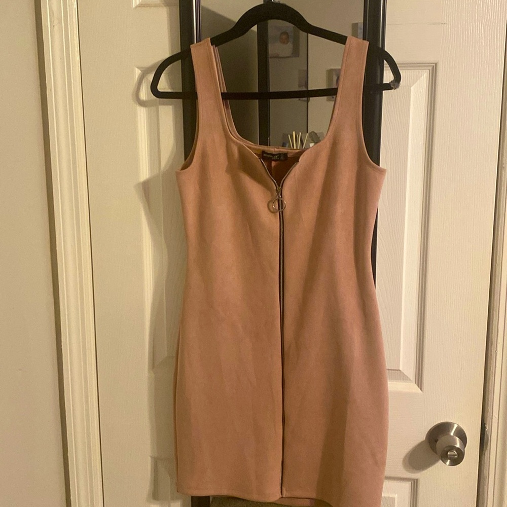 Pink suede jumper with zipper